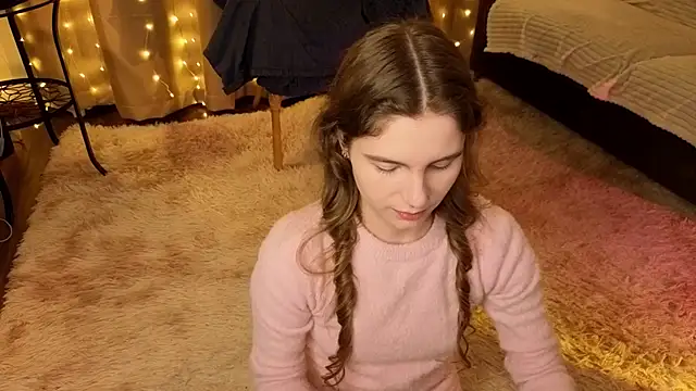 RozanneJordan online show from 5, 4, 2026