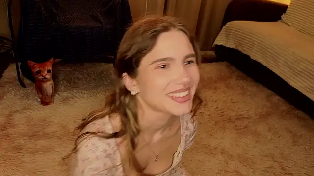 Snapshot of RozanneJordan chatting on 8, 5, 2026 RozanneJordan online show from 8, 5, 2026