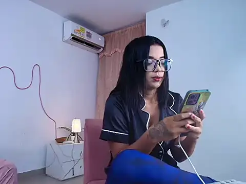 Snapshot of Luna_lexy04 chatting on 13, 4, 2026 Luna lexy04 online show from 13, 4, 2026