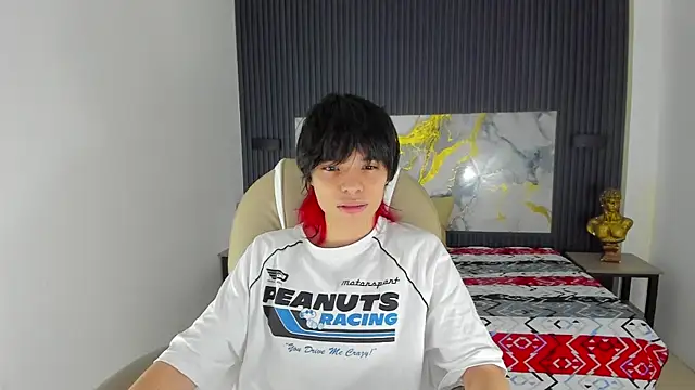 Snapshot of Sylasfrost chatting on 15, 12, 2025 Sylasfrost online show from 15, 12, 2025