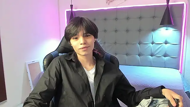 Snapshot of Sylasfrost chatting on 19, 2, 2026 Sylasfrost online show from 19, 2, 2026