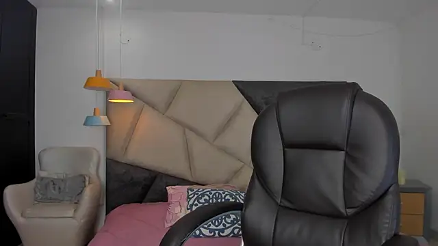 MarieTaylor  online show from 25, 2, 2026