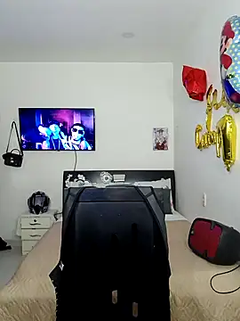 hot-shaved-baby online show from 21, 11, 2025