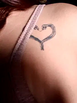 Snapshot of cata_bronw chatting on 7, 4, 2026 cata bronw online show from 7, 4, 2026