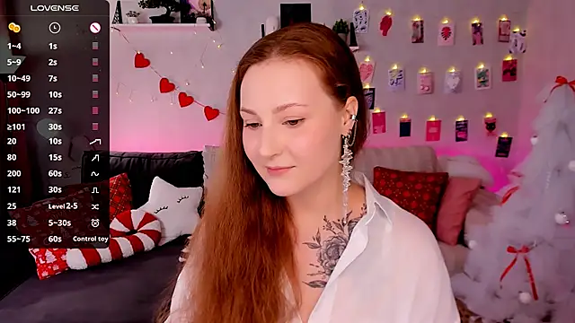 Snapshot of velvet_cherry_ chatting on 20, 12, 2025 velvet cherry online show from 20, 12, 2025