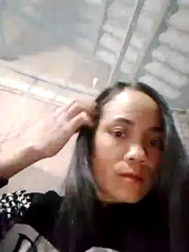 Snapshot of bela-hayes chatting on 15, 12, 2025 bela-hayes online show from 15, 12, 2025