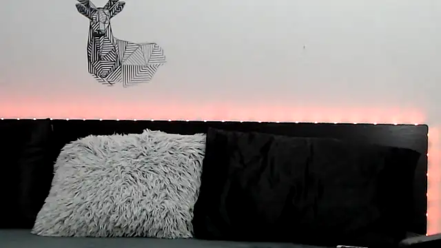 sweetl30 online show from 11, 2, 2026