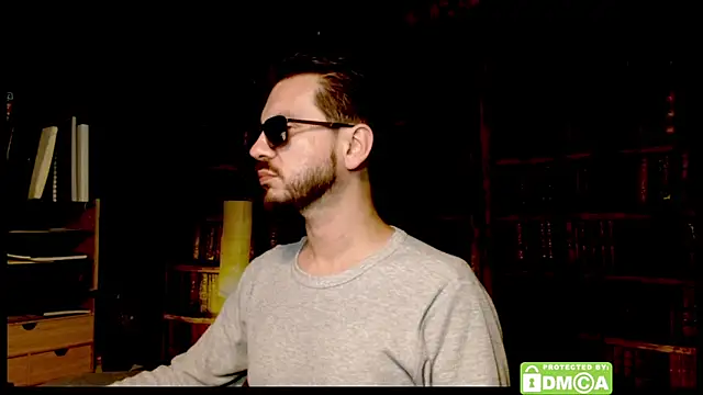 Snapshot of justshutupandwatch chatting on 16, 12, 2025 justshutupandwatch online show from 16, 12, 2025