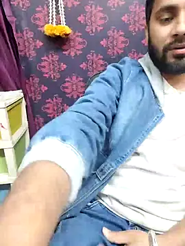 Cute Lucky online show from 17, 12, 2025