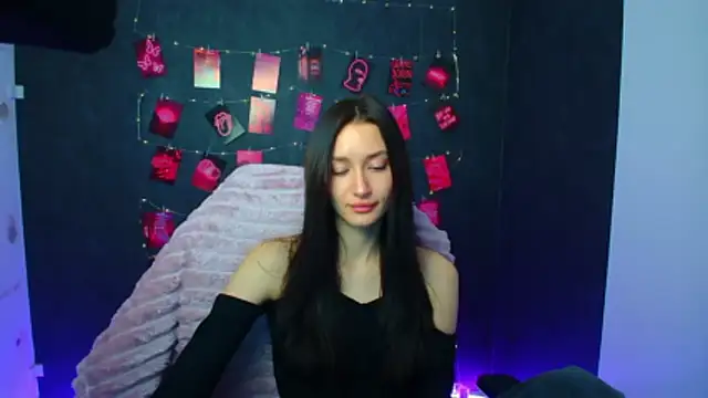 Stella XO online show from 8, 4, 2026