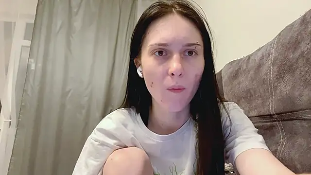 Snapshot of CyberAIice chatting on 29, 11, 2025 CyberAIice online show from 29, 11, 2025