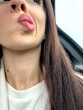 Lilitoppp online show from 2, 12, 2025