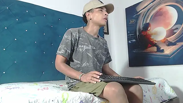 crissex3 online show from 18, 4, 2026