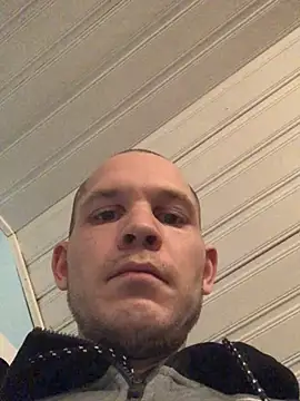 Snapshot of Spielzeugtwink chatting on 12, 2, 2026 Spielzeugtwink online show from 12, 2, 2026