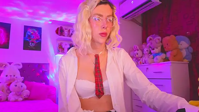 Snapshot of MadamBarbiee chatting on 26, 11, 2025 MadamBarbiee online show from 26, 11, 2025