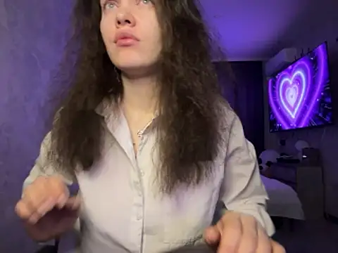 Teresa Yung online show from 23, 11, 2025