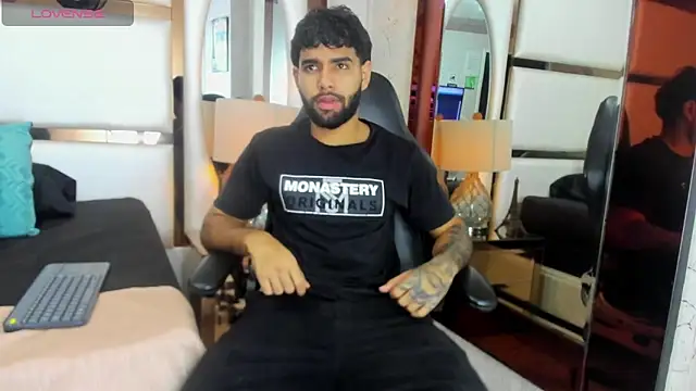 Jesuss77  online show from 26, 11, 2025