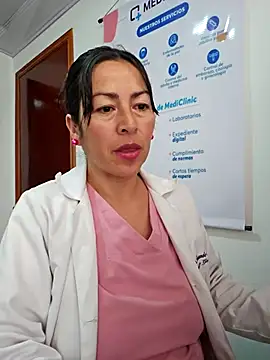 JustSamantha  online show from 18, 4, 2026