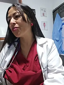 JustSamantha  online show from 13, 6, 2026