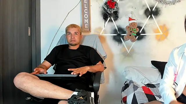 StephaniaAndRandy online show from 19, 12, 2025