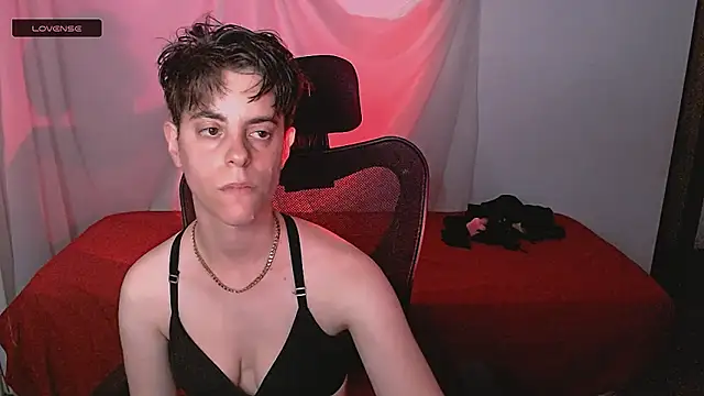 Snapshot of yuyitohairy chatting on 3, 12, 2025 yuyitohairy online show from 3, 12, 2025