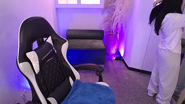 vallolett online show from 1, 12, 2025