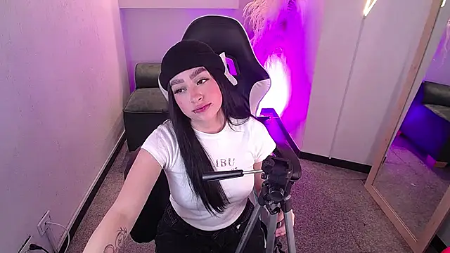 Snapshot of vallolett chatting on 5, 2, 2026 vallolett online show from 5, 2, 2026