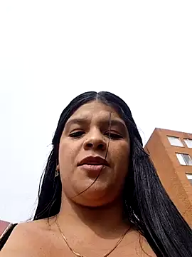 Layla-daring online show from 15, 4, 2026