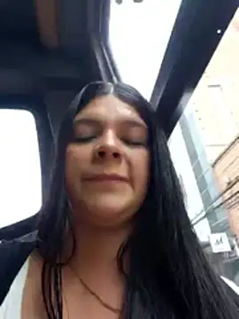 Layla-daring online show from 19, 4, 2026