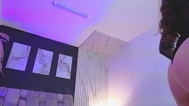 dahianae   online show from 2, 2, 2026