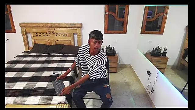 Snapshot of black_boy22_ chatting on 23, 11, 2025 black boy22 online show from 23, 11, 2025