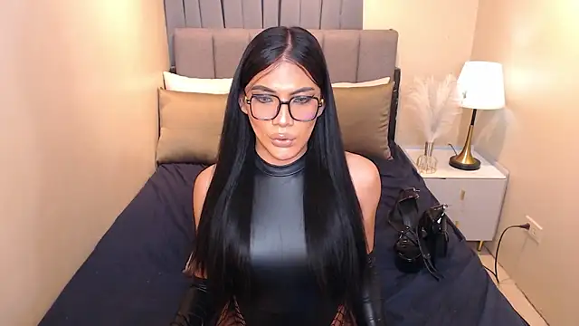 KelsieSilva online show from 19, 12, 2025