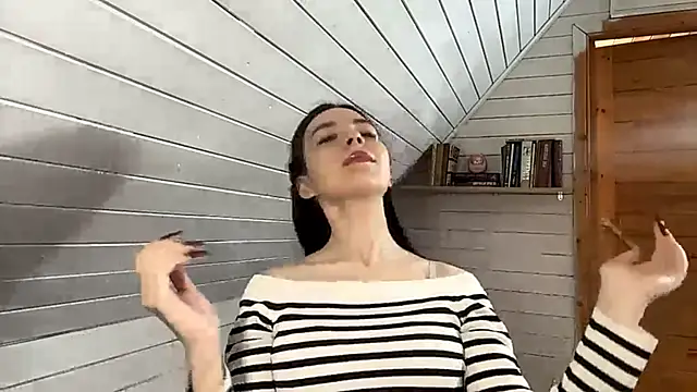 KiyokoEeds online show from 21, 11, 2025