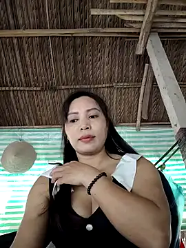 Snapshot of akura-03 chatting on 28, 11, 2025 akura-03 online show from 28, 11, 2025