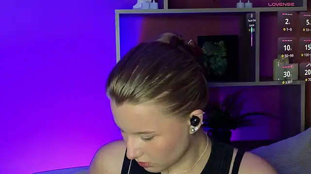 Snapshot of ImiMonroe chatting on 14, 6, 2026 ImiMonroe online show from 14, 6, 2026