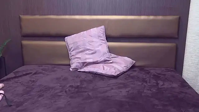 JasminAndAlyssa online show from 5, 12, 2025