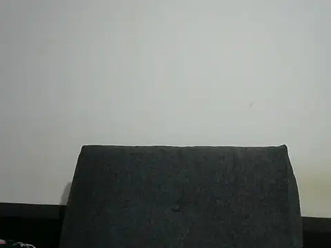 Snapshot of Erii18 chatting on 30, 11, 2025 Erii18 online show from 30, 11, 2025