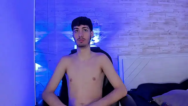 Snapshot of Emir_Ozan_ chatting on 19, 12, 2025 Emir Ozan online show from 19, 12, 2025