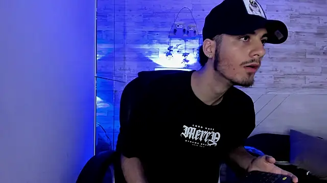 Snapshot of Emir_Ozan_ chatting on 20, 12, 2025 Emir Ozan online show from 20, 12, 2025