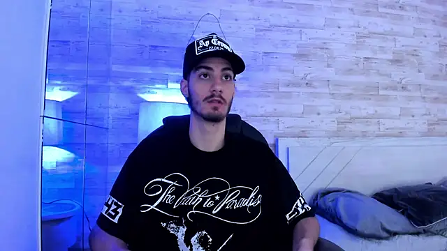 Snapshot of Emir_Ozan_ chatting on 6, 1, 2026 Emir Ozan online show from 6, 1, 2026