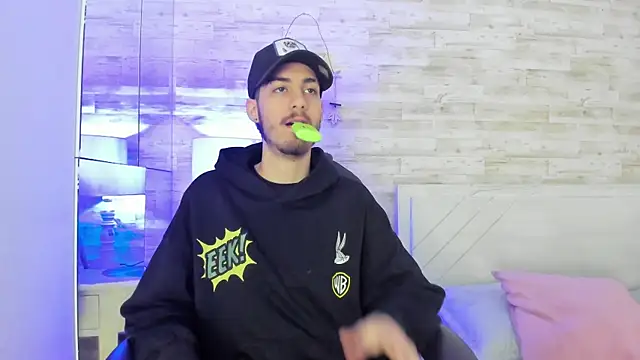 Snapshot of Emir_Ozan_ chatting on 11, 1, 2026 Emir Ozan online show from 11, 1, 2026