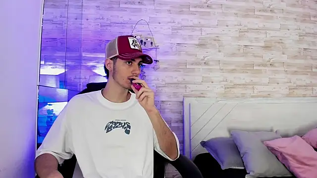 Snapshot of Emir_Ozan_ chatting on 14, 1, 2026 Emir Ozan online show from 14, 1, 2026