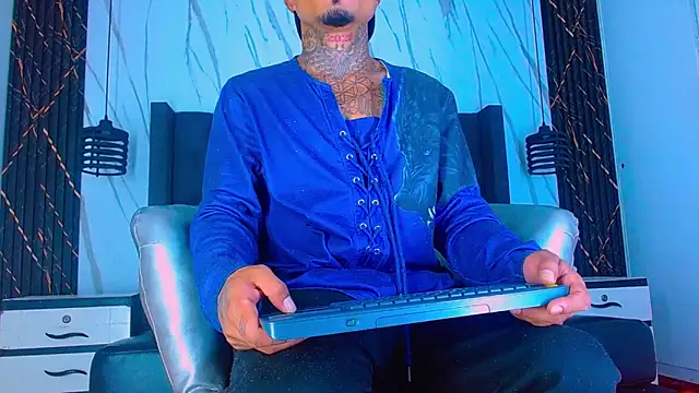 Hot Latino x online show from 17, 2, 2026