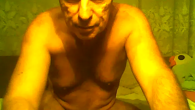 Snapshot of Pneuhammer chatting on 26, 11, 2025 Pneuhammer online show from 26, 11, 2025