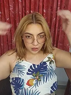Snapshot of mila_curvy chatting on 16, 1, 2026 mila curvy online show from 16, 1, 2026
