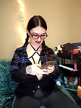 LaylaLucis online show from 5, 2, 2026