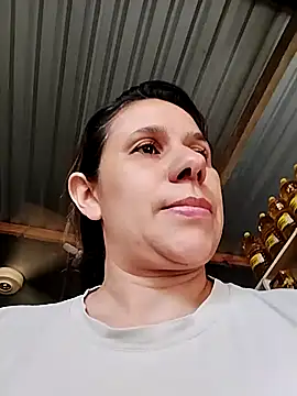 MIA-LARIOS online show from 8, 4, 2026