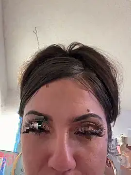 Snapshot of juicyonjuicy chatting on 21, 11, 2025 juicyonjuicy online show from 21, 11, 2025