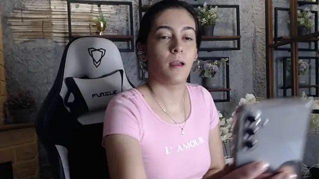 Snapshot of Teasybabe chatting on 3, 12, 2025 Teasybabe online show from 3, 12, 2025