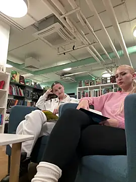 Snapshot of BimboTwiins chatting on 21, 11, 2025 BimboTwiins online show from 21, 11, 2025